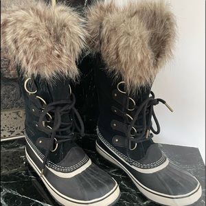 Sorel Joan of Arctic Winter boots; removable liner trimmed in faux fur